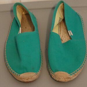 Soludos Fiji Green handstitched espadrilles Cotton Canvas with Jute Sole Size 10